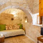 Trullo Cisternino